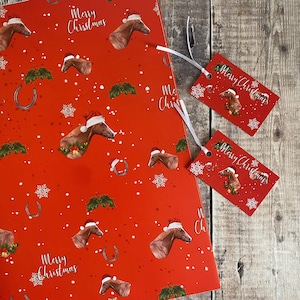 Carta da regalo e set di etichette a forma di cavallo di Natale - carta da regalo a forma di cavallo di Natale - carta da regalo a forma di cavallo di Natale