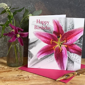 Carte d'anniversaire Lily - carte de fleurs - carte de voeux florale rose - carte de fleurs pour un ami - carte pour maman - carte d'anniversaire Star Gazer Lily
