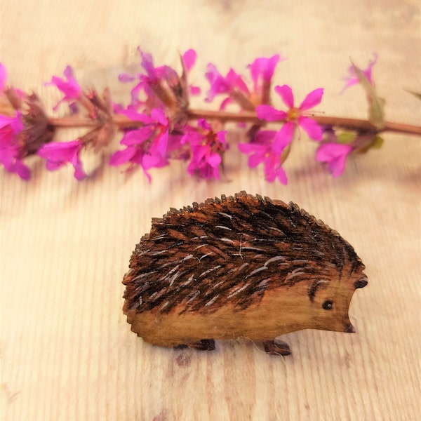 Hedgehog Brooch - Hedgehog Badge - hedgehog Pin - Wildlife Badge - Urchin - Wooden Badge - Hand painted - Nature Lover - Wildlife Gift  Igel