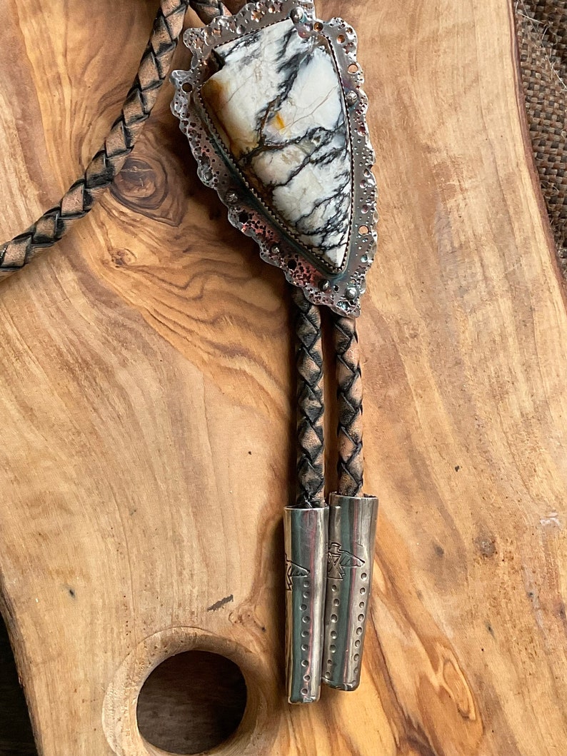 Genuine hubei white opalized stone bolo tie for her, arrowhead shaped bolo tie, hubei opalized stone bolo tie, ooak bolo tie, lariat tie. image 5