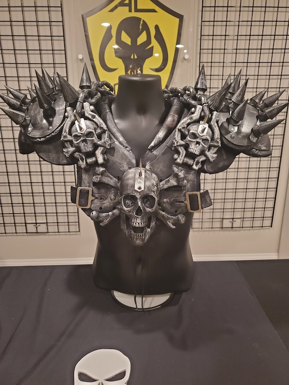 Las Vegas Raiders Metal Garden Art Helmet Spike
