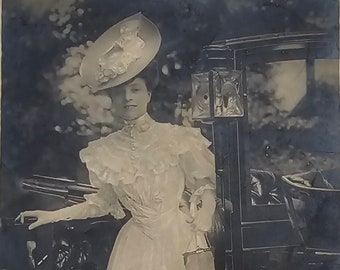 Miss Vesta Tilley /// Edwardian Stage Actress /// Male Impersonator /// Elegant Fashion /// Original Antique British Postcard /// Year 1906