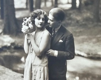 Woodland Romance /// Elegant Couple /// Flapper Lady /// Original Antique French Postcard /// Year 1925