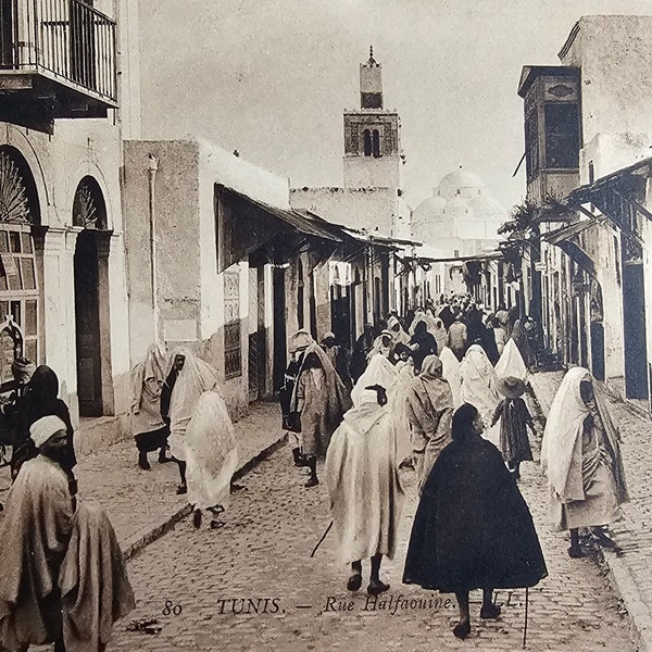 Tunisian Street Scene /// North African Architecture /// Animated View /// Original Antique French Postcard /// Year 1915