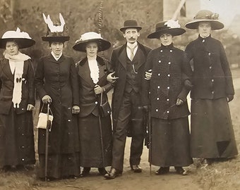 Mysterious Gentleman Portrait with Women /// Distinguished Hamburg Couture /// Original Antique German Real Photo Postcard /// Year 1913!!!!