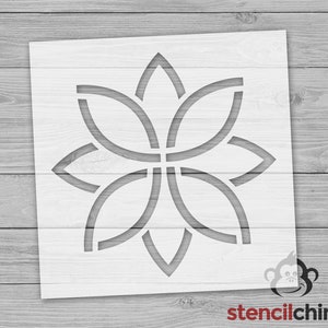 Puede incluir: Una plantilla de un diseño de flor geométrico con ocho pétalos. La plantilla está hecha de plástico blanco y es adecuada para usar con pintura u otros medios.