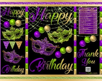 Op de afbeelding: Paarse en groene maskers met gouden glitter op een zwarte achtergrond met gouden en groene kralen. De tekst "Happy Birthday" is geschreven in gouden letters. De tekst "Thank You" is geschreven in gouden letters. De tekst "PrintableParty.com" is geschreven in zwarte letters.