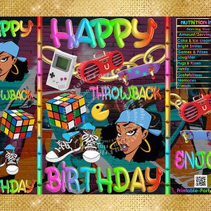 Puede incluir: Una invitación de cumpleaños colorida con un tema de los 90. La invitación presenta a una niña de dibujos animados con un sombrero azul y aretes de aro, un cubo de Rubik, un Game Boy, una radiograbadora, una patineta y las palabras "Happy Throwback Birthday".