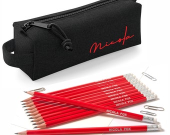 Astuccio personalizzato nero a forma di blocco con 12 matite personalizzate abbinate e gomme da cancellare - Stampato nel Regno Unito da 'That's My Pencil' - Rosso