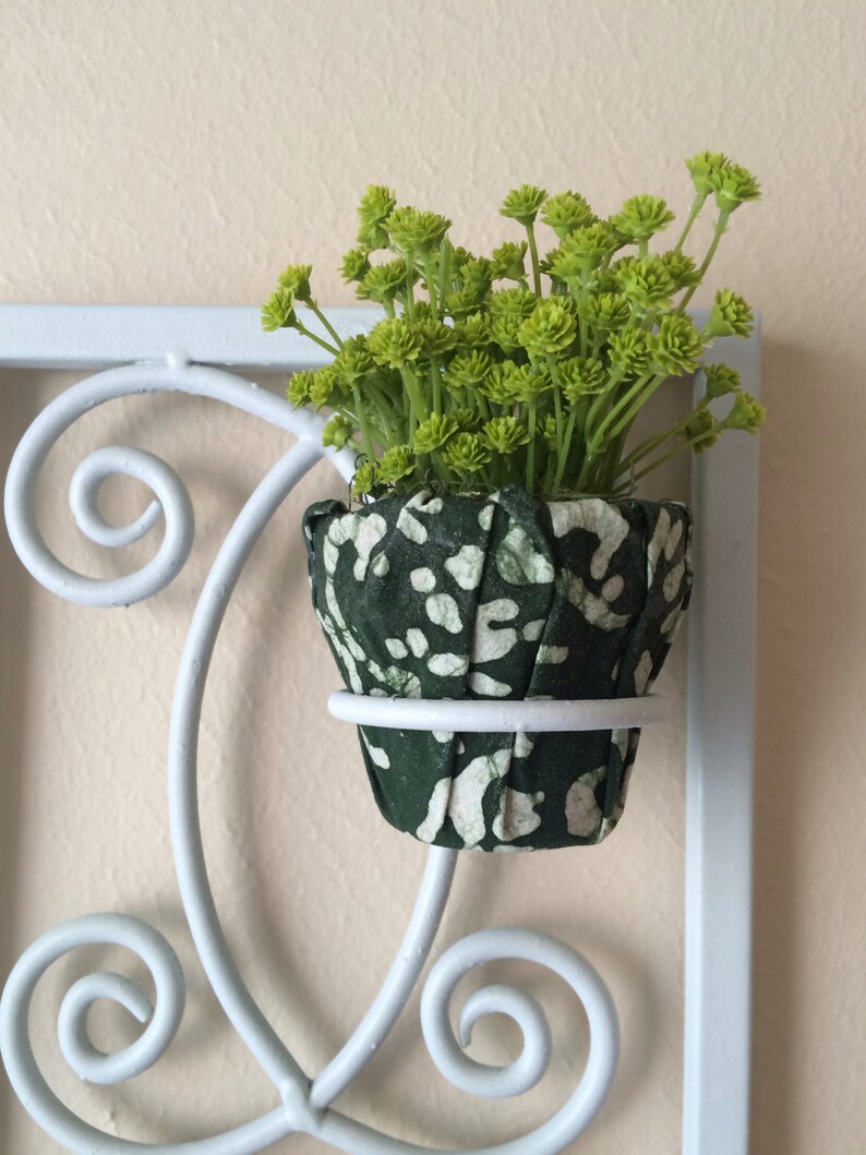Wall Plant Holder, Metal Wall Plant Holder, Light Green Metal Wall