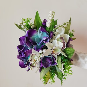 リアルタッチの造花、蘭、花嫁介添人用ブーケ、花嫁用ウェディングデコレーション、ブーケを投げる紫、ターコイズ、白、緑の花