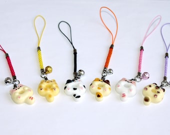 Pingente artesanal em resina com formato de gato em formato de donut para celular, chaveiro ou bolsa.