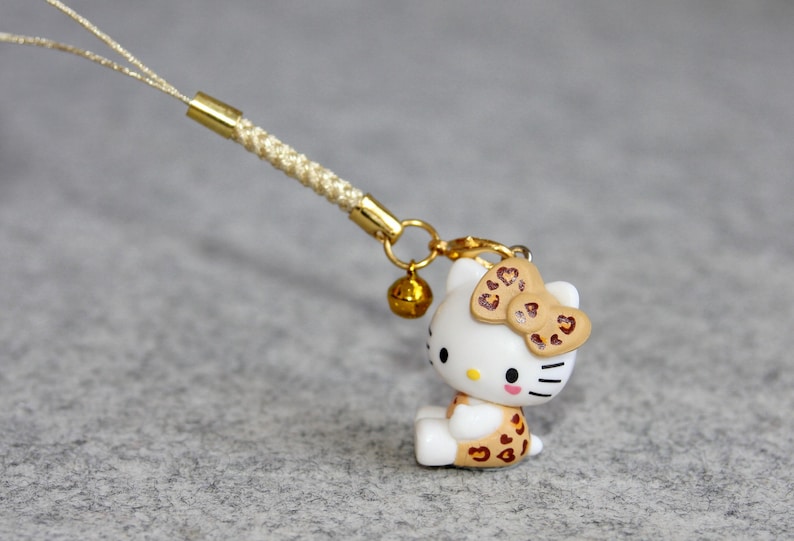 Japanese Kawaii Vintage Kitty Keychain, Mobile Phone Charm, Limited Edition, Kitty Dress In Leopard Print Clothes, Friendship Gift White Kitty
