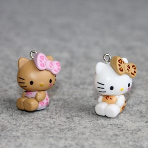 Japanese Kawaii Vintage Kitty Keychain, Mobile Phone Charm, Limited Edition, Kitty Dress In Leopard Print Clothes, Friendship Gift image 5