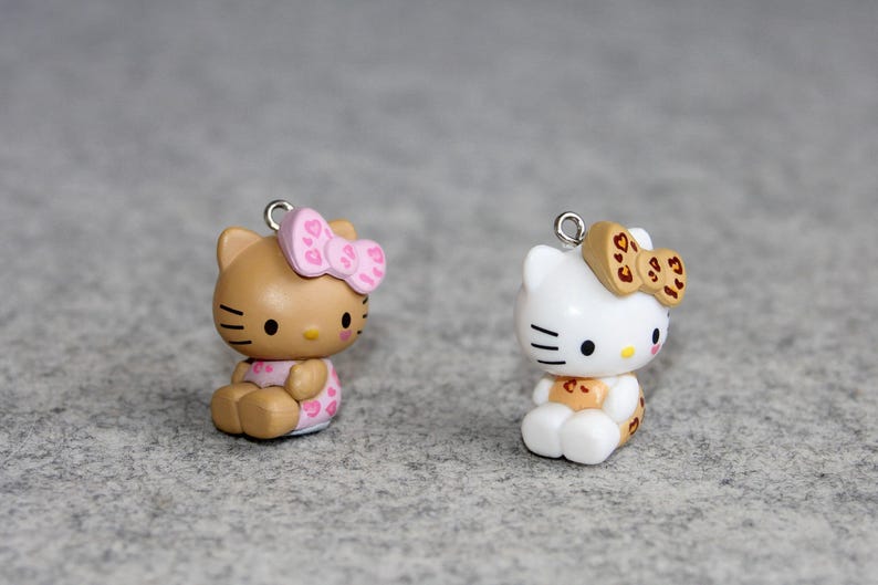 Japanese Kawaii Vintage Kitty Keychain, Mobile Phone Charm, Limited Edition, Kitty Dress In Leopard Print Clothes, Friendship Gift image 5