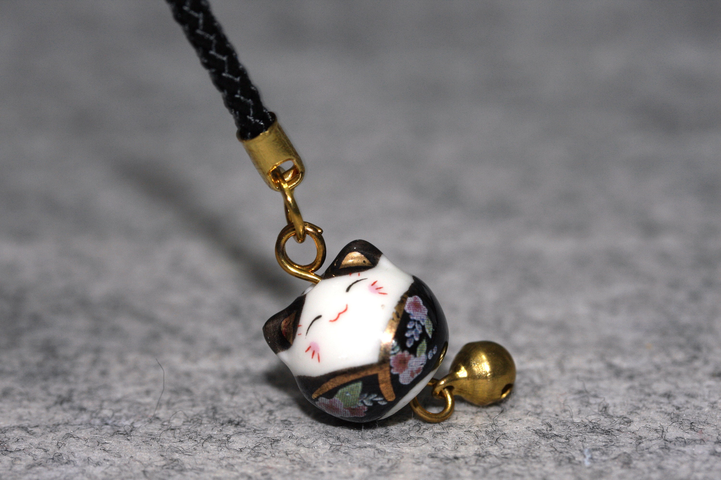 Chirimen Kimono Bow Tie Cat Collar (Red)