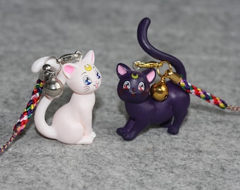 Dibujos animados de resina hechos a mano Sailor Moon Luna & Artemis Encanto del teléfono móvil, llavero, encanto del bolso, regalo de amistad personalizado
