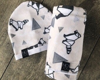 Newborn Swaddle Set / Geometric Animal Print Baby Blanket / Newborn Infant Boy Swaddle Beanie Set / Cute Photo Prop