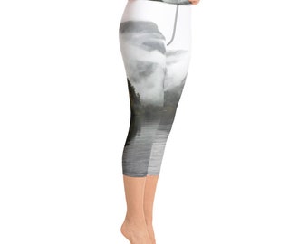 Leggings Grey and Black - Foggy on the Sound Yoga Capri Leggings with inside pocket