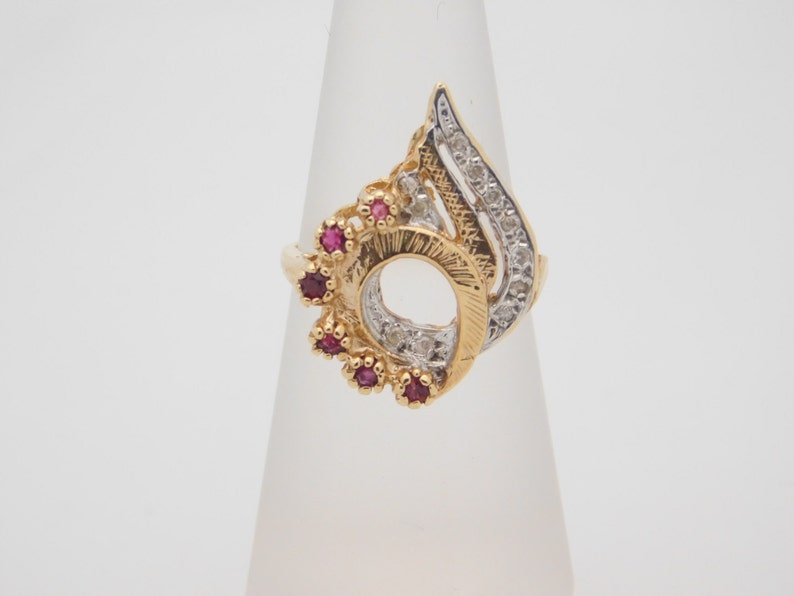 Ladies Round Cut Ruby /& Diamond Cluster Ring 10K Yellow