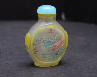 Rabbit Bunny Vintage Chinese Glass Reverse Hand Paint Peking Snuff Bottle