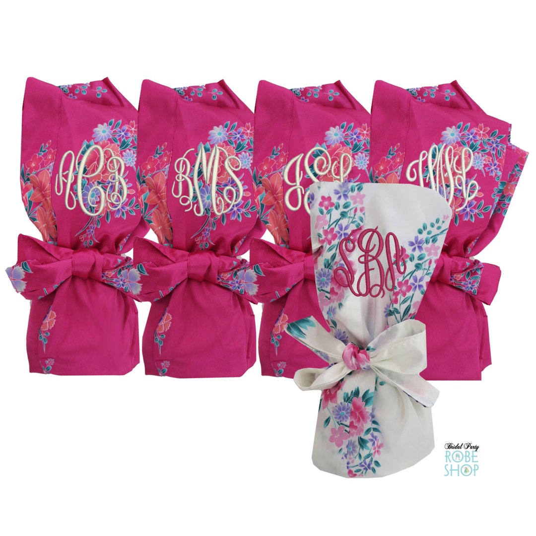 Set of 8 Floral Monogrammed Robes, Monogrammed Bridesmaid Robes, Floral