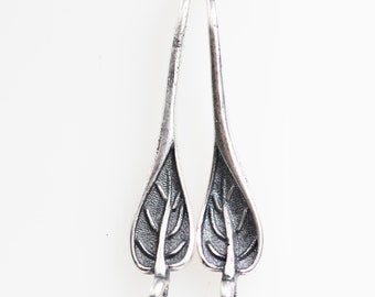 Earring findings 4pcs 925 antique sterling silver jewellery findings earring hook, 20mm length leaf drop with loop, hole1mm