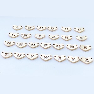 Conector inicial de disco lleno de oro de 14k, dije de letra de corazón mayúscula para pulsera de joyería permanente, collar de disco personalizado delicado