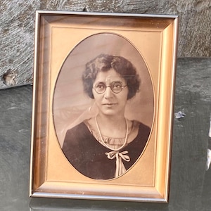 Antique Framed early 1900’s 1920&#39;s 5 x 7 photo in ornate Gold vintage metal shadowbox picture frame Collectible photograph portrait of woman