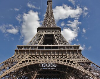 Paris Eiffel Tower Daytime 1