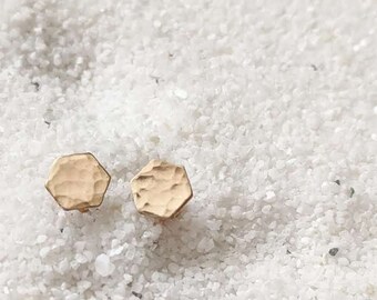 HAMMERED HEXAGON STUDS / hammered / gold filled / simple / minimalist / everyday wear / pretty