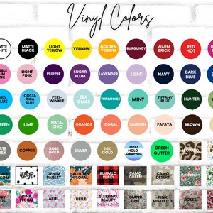Pu&ograve; includere: Una tabella di colori vinilici con nomi per ogni colore. I colori sono disposti in righe e colonne. I colori includono: bianco opaco, nero opaco, giallo chiaro, giallo, giallo dorato, bordeaux, mattone caldo, rosso fuoco, bacca brillante, rosa bubble gum, rosa chiaro, viola, prugna zuccherata, lavanda, lilla, blu navy, blu scuro, blu, blu cielo, blu Costa Rica, periwinkle, vetro di mare, turchese, menta, blu Tiffany, cacciatore, oliva, verde, lime, pistacchio, arancione, corallo, salmone, papaya, marrone, buff, grigio ardesia, rame, oro rosa, argento, oro 14 carati, ologramma di opale, glitter verde, leopardo, coniglietti primaverili, fioritura estiva, vedere macchie, paisley di denim, fiori autunnali, plaid buffalo, mimetico verde, mimetico deserto, juneberry, bacca di farfalla, uccelli di bacche, fiori rosa, ariel, belle, bellezza addormentata, tempo dell'isola, vischio rosa, rose, anguria.