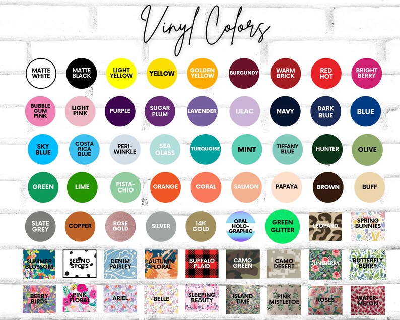Pu&ograve; includere: Una tabella di colori vinilici con nomi per ogni colore. I colori sono disposti in righe e colonne. I colori includono: bianco opaco, nero opaco, giallo chiaro, giallo, giallo dorato, bordeaux, mattone caldo, rosso fuoco, bacca brillante, rosa bubble gum, rosa chiaro, viola, prugna zuccherata, lavanda, lilla, blu navy, blu scuro, blu, blu cielo, blu Costa Rica, periwinkle, vetro di mare, turchese, menta, blu Tiffany, cacciatore, oliva, verde, lime, pistacchio, arancione, corallo, salmone, papaya, marrone, buff, grigio ardesia, rame, oro rosa, argento, oro 14 carati, ologramma di opale, glitter verde, leopardo, coniglietti primaverili, fioritura estiva, vedere macchie, paisley di denim, fiori autunnali, plaid buffalo, mimetico verde, mimetico deserto, juneberry, bacca di farfalla, uccelli di bacche, fiori rosa, ariel, belle, bellezza addormentata, tempo dell'isola, vischio rosa, rose, anguria.
