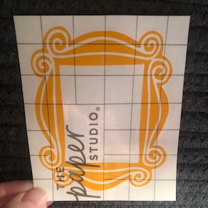 Decalque de vinil do programa de TV Friends | Decalque de amigos | Quadro de amigos | AMIGOS | amigos adesivos | Aquele com | decalque personalizado de amigos | Amigos TV