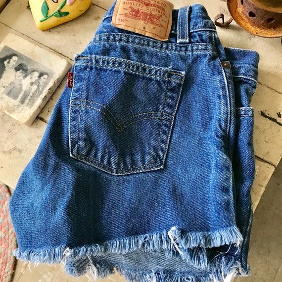 levi cut off shorts