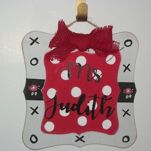 Teacher name sign, Teacher front door sign with xoxoxo, Teacher sign with burlap bow, Teacher door hanger, Personalized name teacher sign