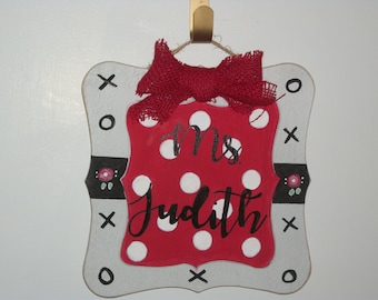 Teacher name sign, Teacher front door sign with xoxoxo, Teacher sign with burlap bow, Teacher door hanger, Personalized name teacher sign