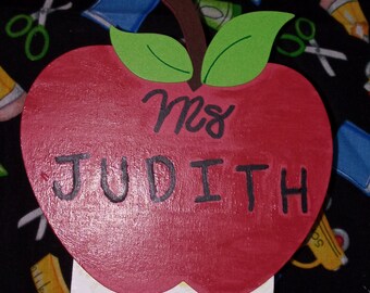 Teacher apple wood pencil holder, Teacher appreciation gift, Wood box pencil holder Personalized name