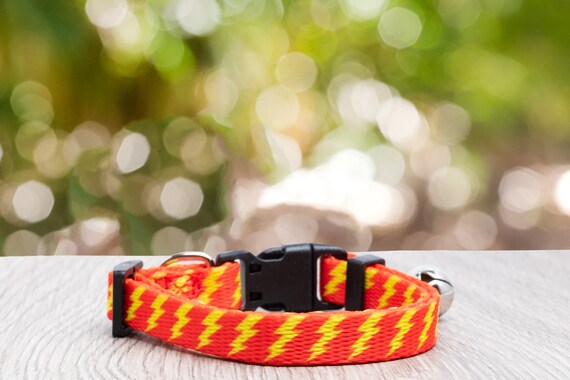 lightning bolt cat collar