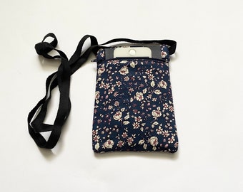 Crossbody bag, zip bag, Handmade, compact portable shoulder bag. Cell phone pouch. Great for Travel, Gift