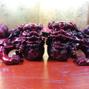 Vintage Hong Tze Poly-resin Chinese Guardian Lions Temple Foo Dogs