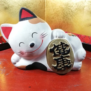 Vintage Japanese Tokoname Porcelain Figurine Sleeping Maneki Neko Good Luck Charm Figurine Coin Bank