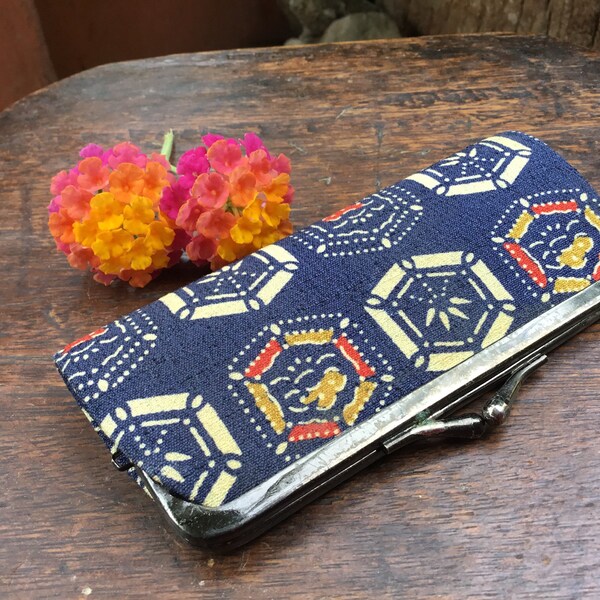 Japanese Small Ladies Blue Floral Pattern Oshima Tsumugi Textile Coin Purse