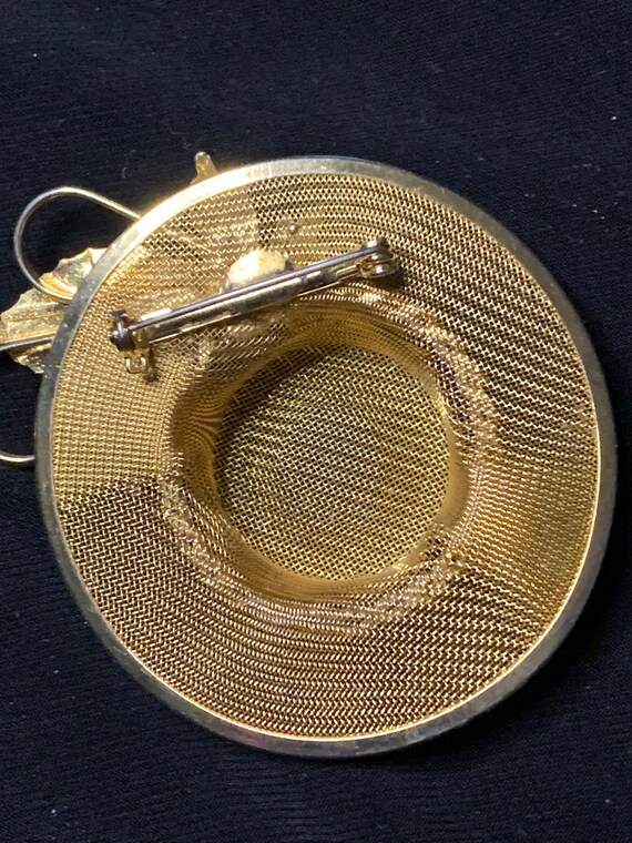Broche Vintage En Fil Doré Forme Chapeau Avec 2 Perles Fausses 4 Mm - Diamètre 1,5 Pouce