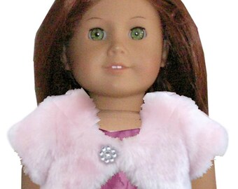 Roze bont bolero schouderophalend jasje past op een pop van 18 inch Amerikaans meisje
