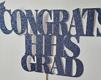 Paquete de 2 centros de mesa con purpurina "Felicitaciones a los graduados de secundaria 2025", recortes de graduación, etiquetas 2025, decoración personalizada para graduados escolares, regalos para fiestas de graduación