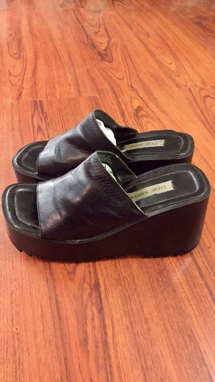  90s  Vintage Iconic Steve Madden Pepe  Leather Chunky 