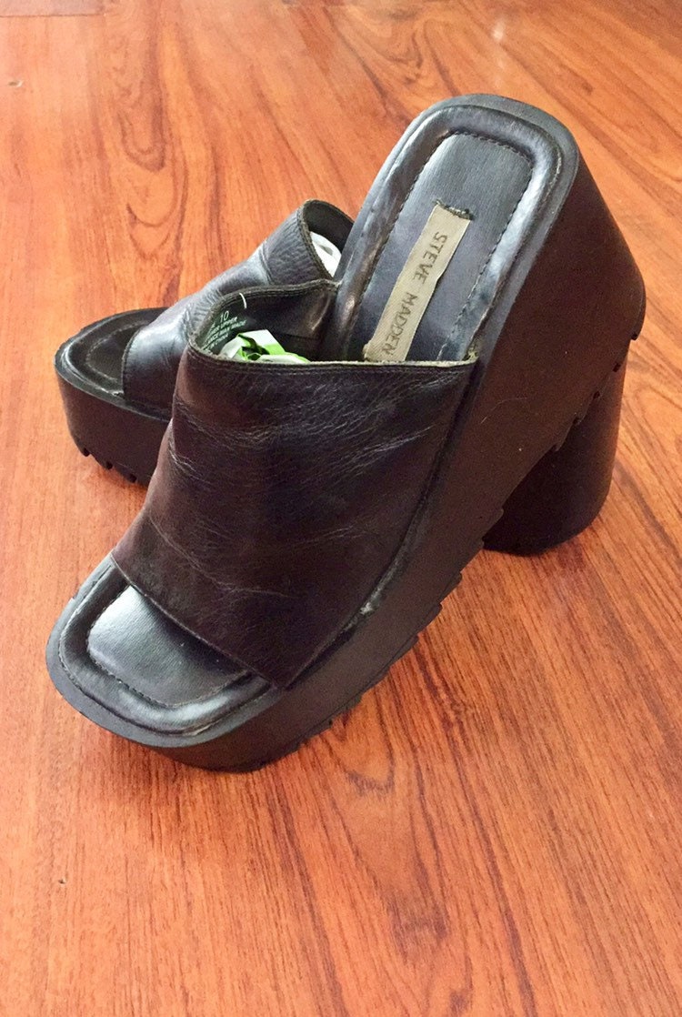  90s  Vintage Iconic Steve Madden Pepe  Leather Chunky 