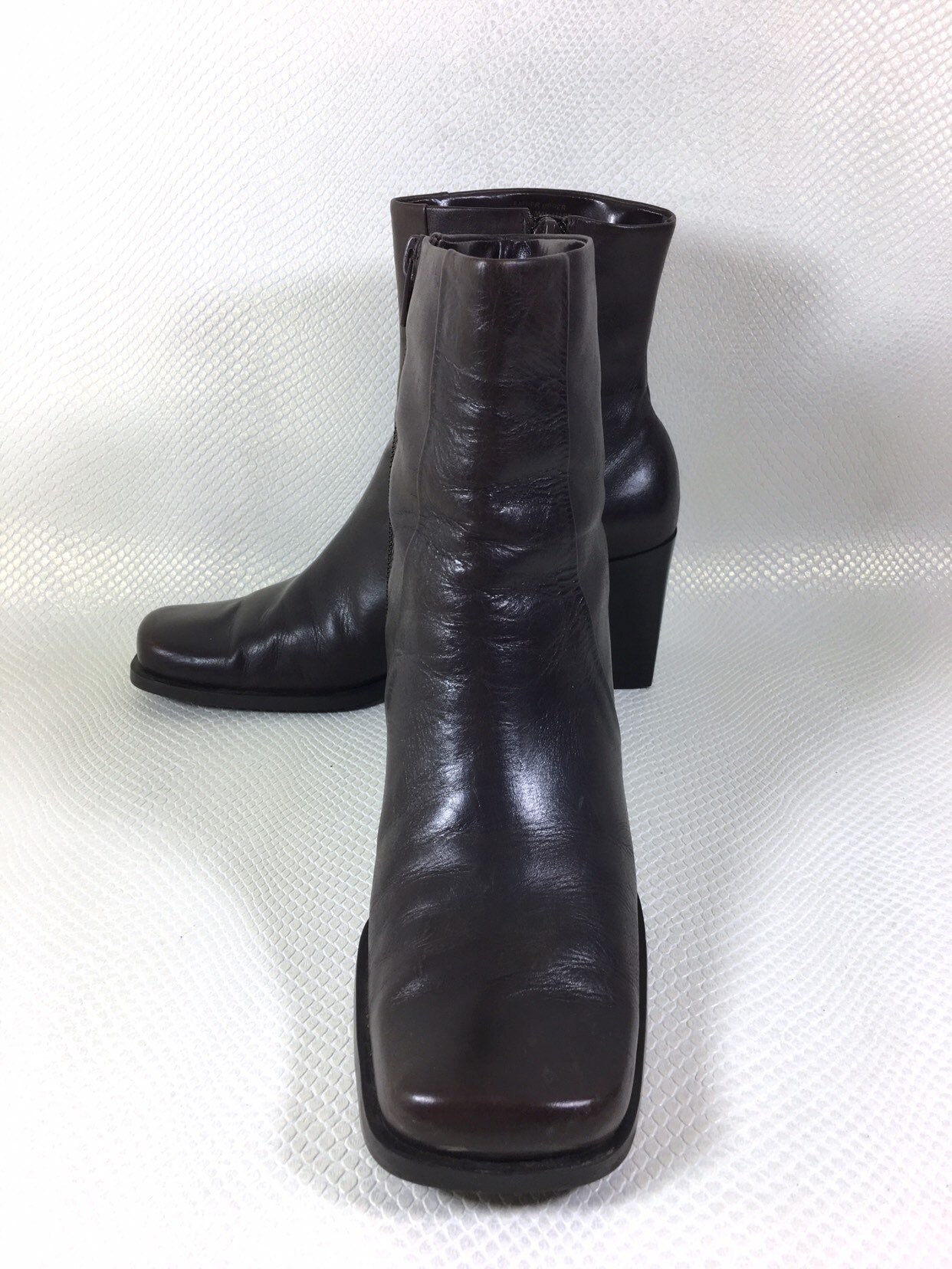 square toe heels 90s
