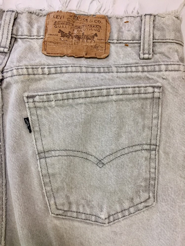 RARE 90s Vintage Black Tab Levis Jeans Grey Wash Mid Rise Regular Fit
